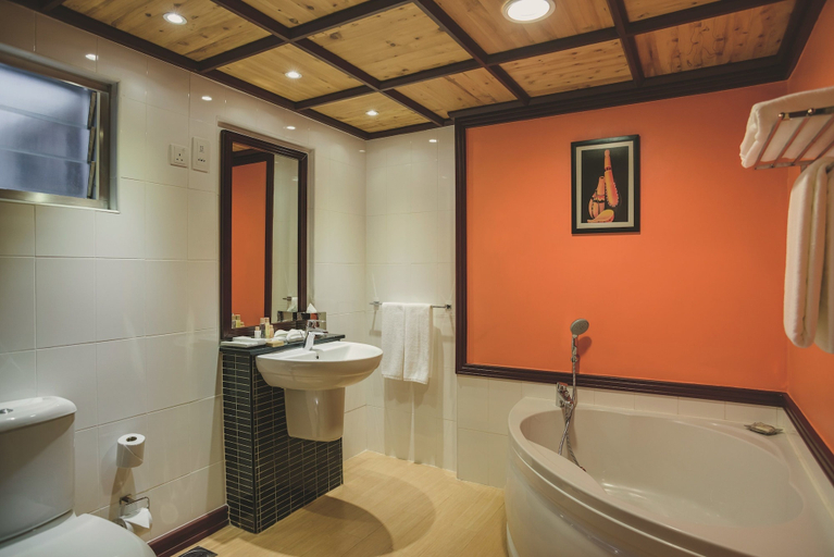 Bathroom 5, Mövenpick Hotel & Residences Nairobi, Dagoretti North