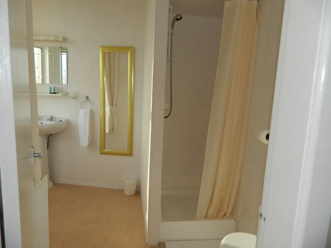 Bathroom 4, Ocean Bay Hotel, Lancashire