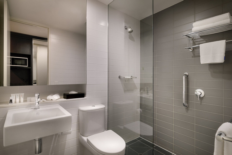 Bathroom 7