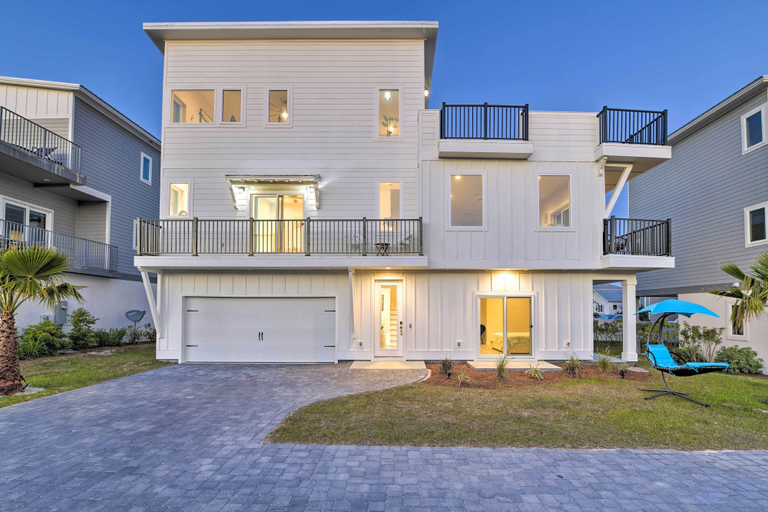 Exterior & Views 1, Coastal Getaway w/ Rooftop Terrace & Sunset View!, Walton