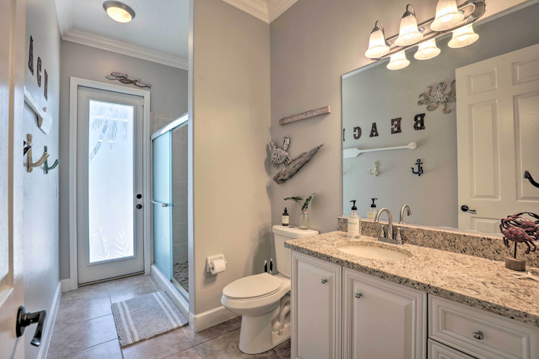 Bathroom 4, Upscale Palm Coast Home w/ Pool: 7 Mi to Beaches!, Flagler