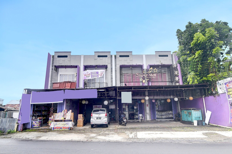 Exterior & Views 1, Hotel O Superstar Kost Dan Homestay, Tomohon