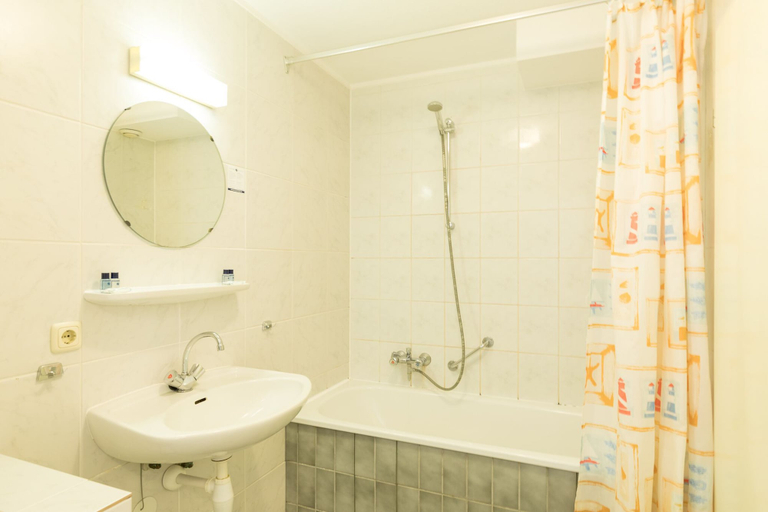 Bathroom 5, Fletcher Hotel-Restaurant Amelander Kaap, Ameland