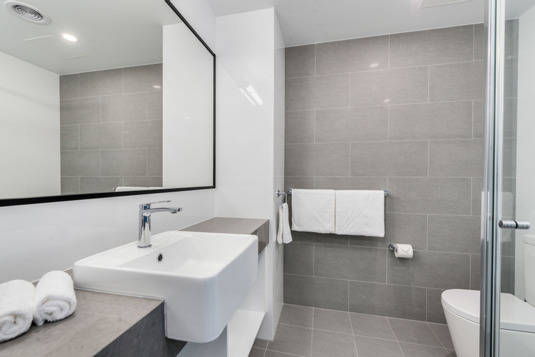 Bathroom 7
