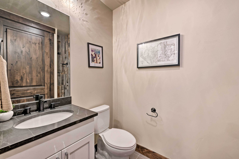 Bathroom 5, Luxe Canyons Condo w/ Golf Course Views!, Summit
