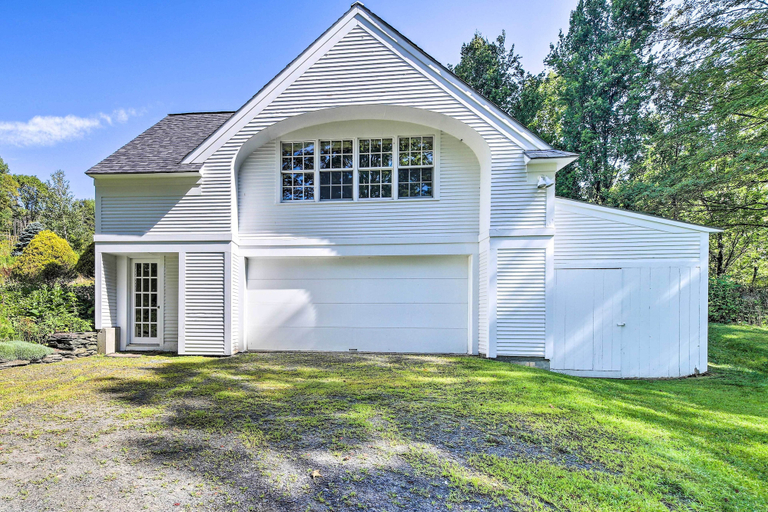 Exterior & Views 2, Lovely Brookfield Home with Private Deck and Views, Orange