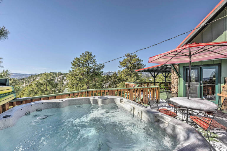 Sport & Beauty 1, Mountaintop Ruidoso Cabin w/ Panoramic Views!, Lincoln
