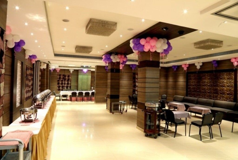 Food & Drinks 5, Hotel Nandan, Kamrup Metropolitan