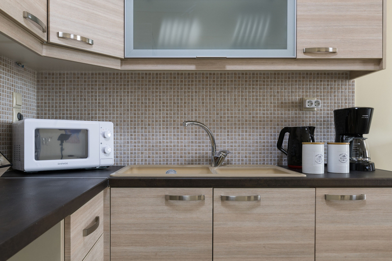 Others 5, Thresh Apartments Airport by Airstay, Attica