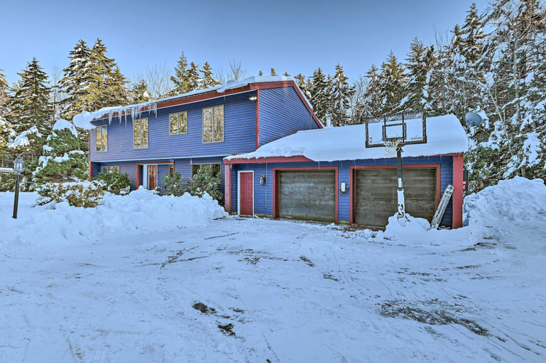 Exterior & Views 2, Ultimate Mountain Home w/ Hot Tub!, Greene