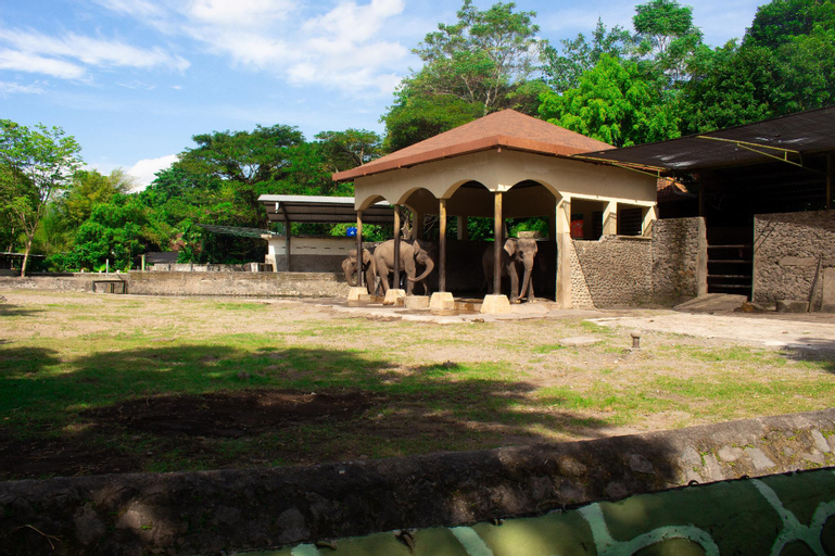 Nearby Landmark 10