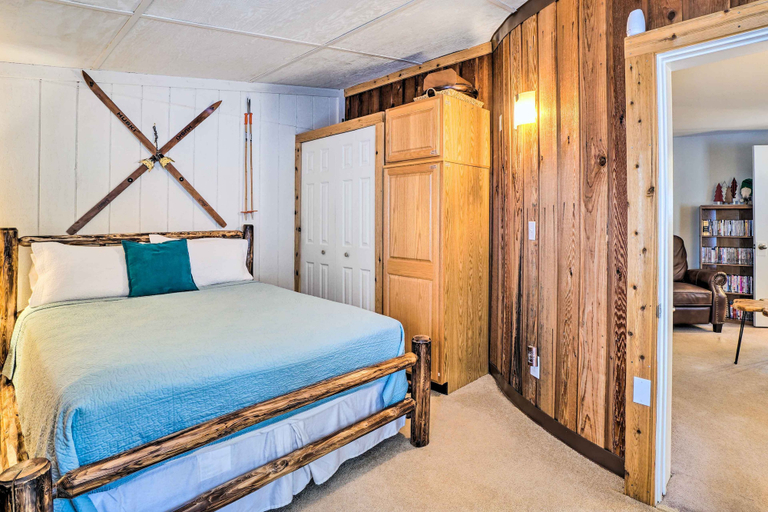 Bedroom 3, Cabin on Clear Creek: A Hobbit’s Retreat!, Gilpin