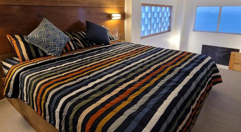 Bedroom 1, Beachfront Bed & Breakfast, San Jose