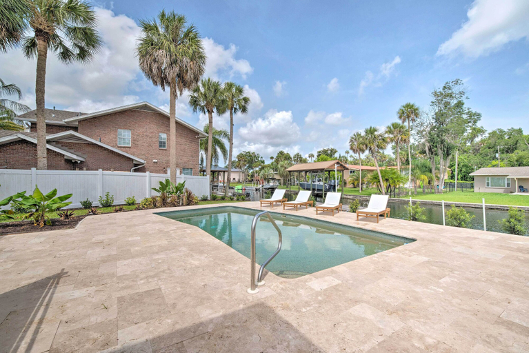 Sport & Beauty 1, Waterfront Crystal River Home w/ Boat Dock!, Citrus
