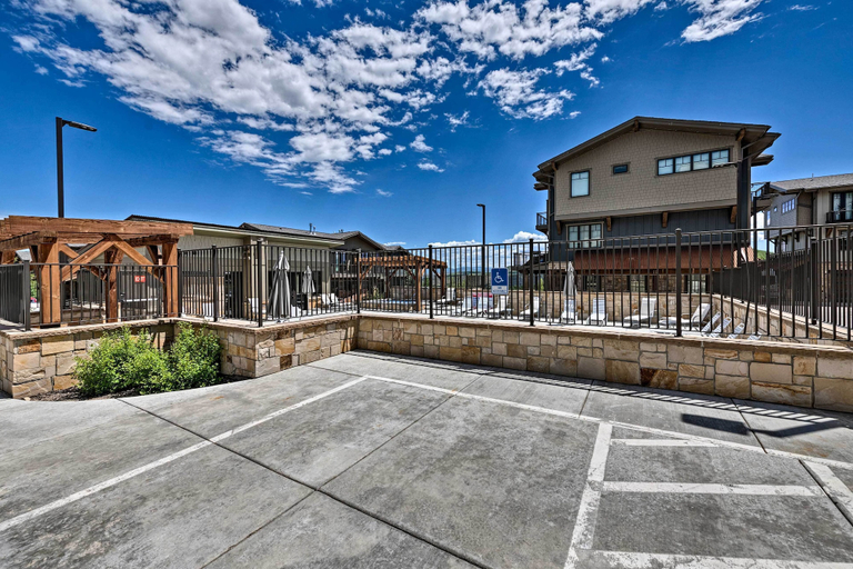 Exterior & Views 2, Luxe Canyons Condo w/ Golf Course Views!, Summit