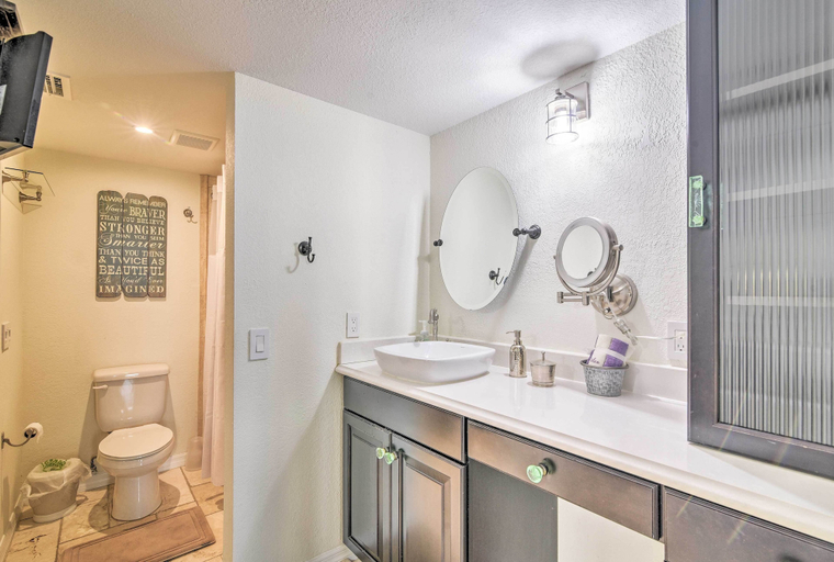 Bathroom 4, Gulf-View Hudson Condo in Waterfront Resort!, Pasco