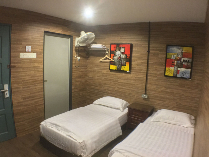 Bedroom 12