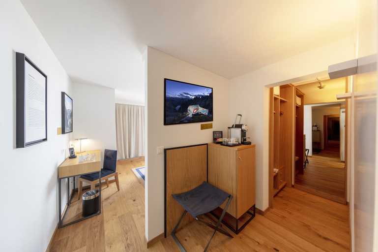 Bedroom 12