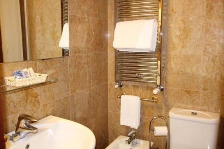 Bathroom 4, Mokinba Hotels Sant'Ambroeus, Milano