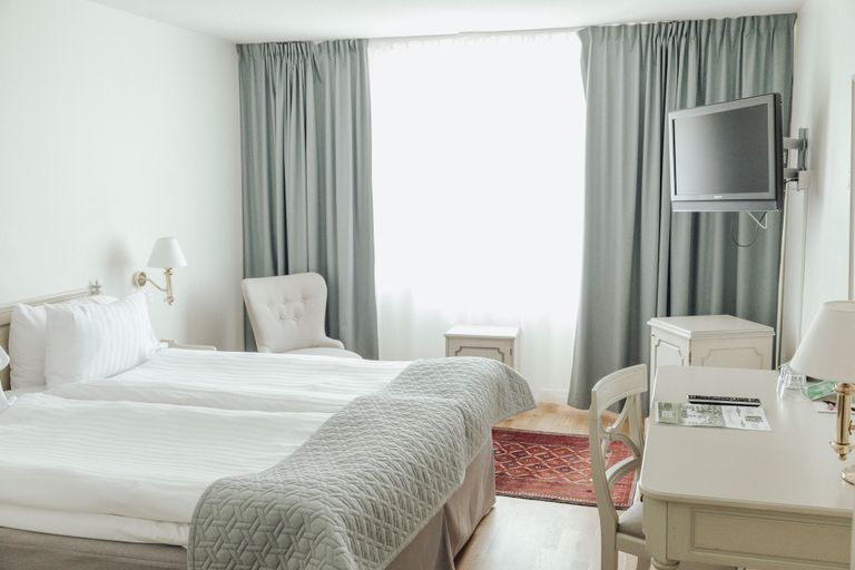 Bedroom 3, Blommenhof Hotel, Nyköping