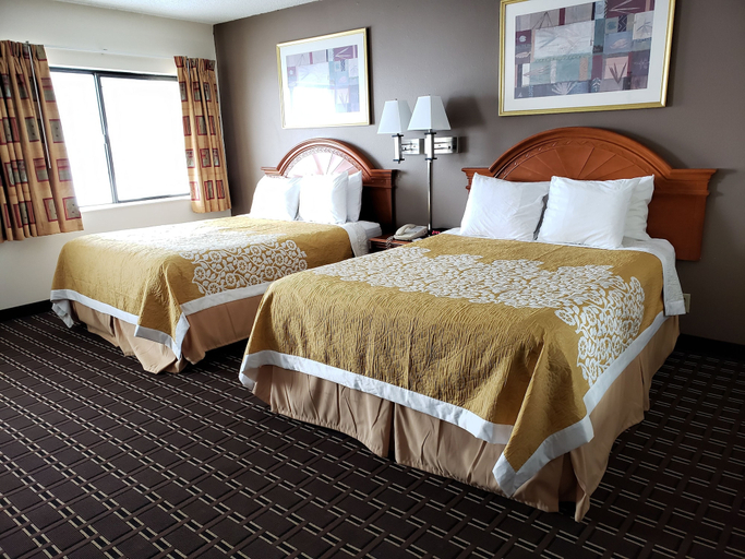 Bedroom 3, Days Inn by Wyndham Portage/Cascade Mountain area, Columbia