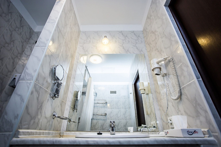 Bathroom 5, Best Western Plus Atakent Park Hotel, Almaty