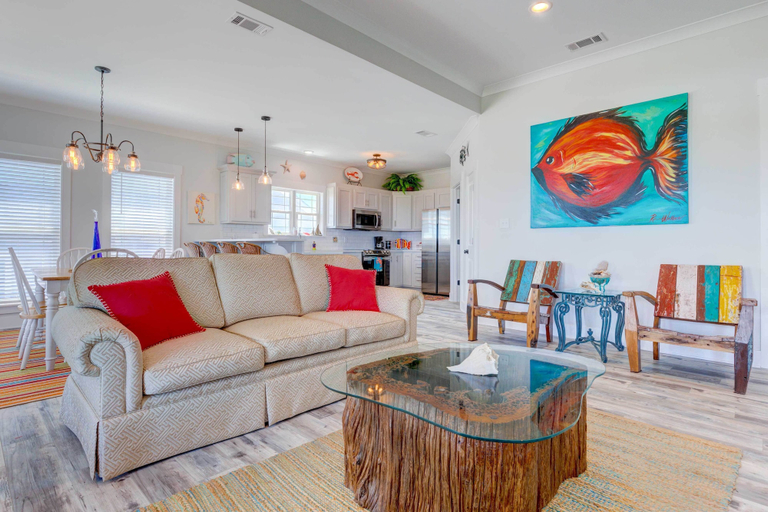 Others 4, Bayfront Dauphin Island Home w/ Beach Access!, Mobile