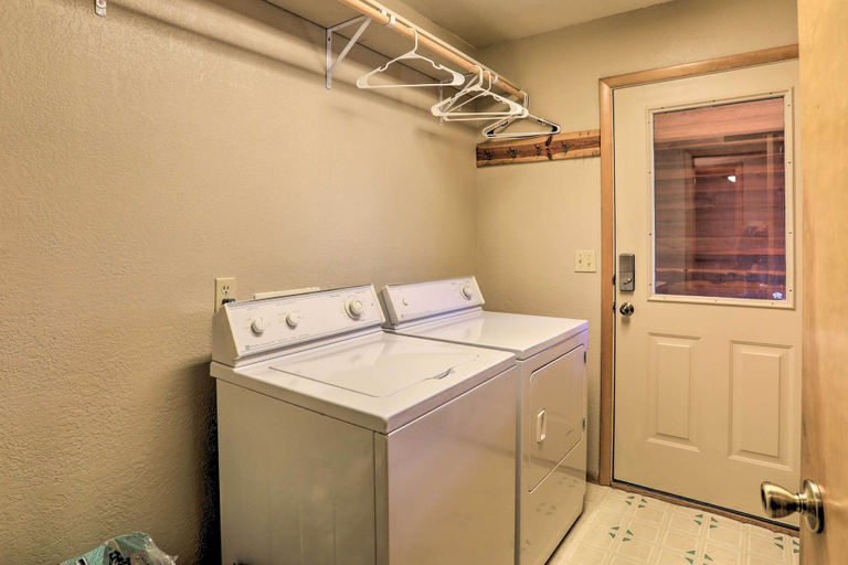Bathroom 3, Pagosa Lakes Mountain Hideout with Community Perks!, Archuleta