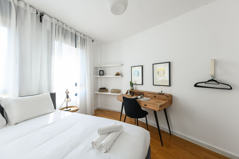 Bedroom 4, Stylish 3-BR Apt w Balcony and Parking