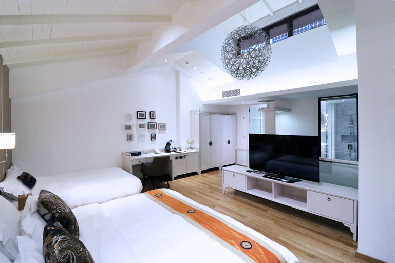 Bedroom 10