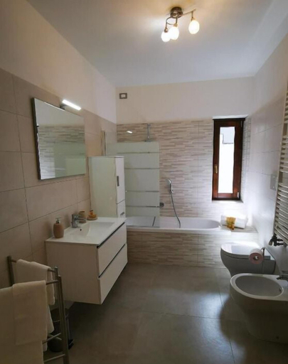 Bathroom 4, B & B La Mela, Bergamo