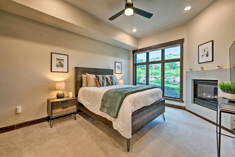 Bedroom 4, Luxe Canyons Condo w/ Golf Course Views!, Summit