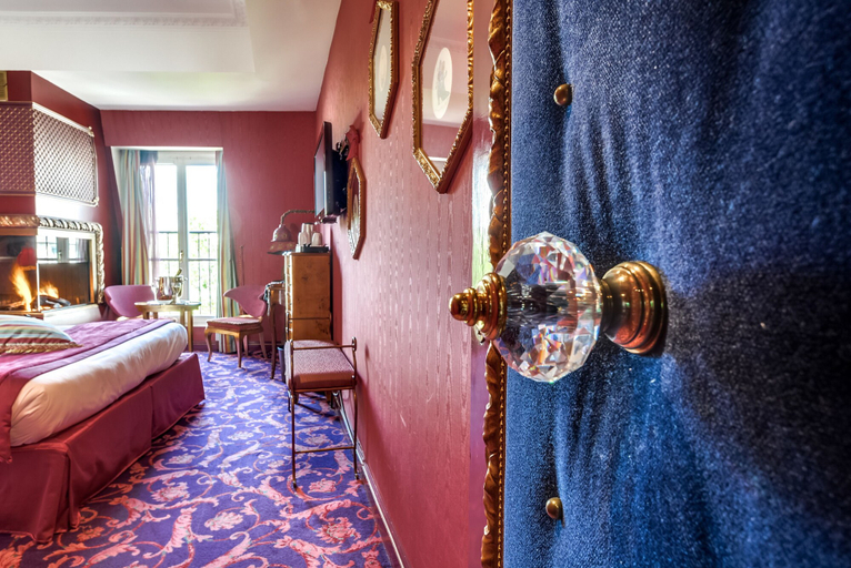 Bedroom 2, Villa Royale, Paris