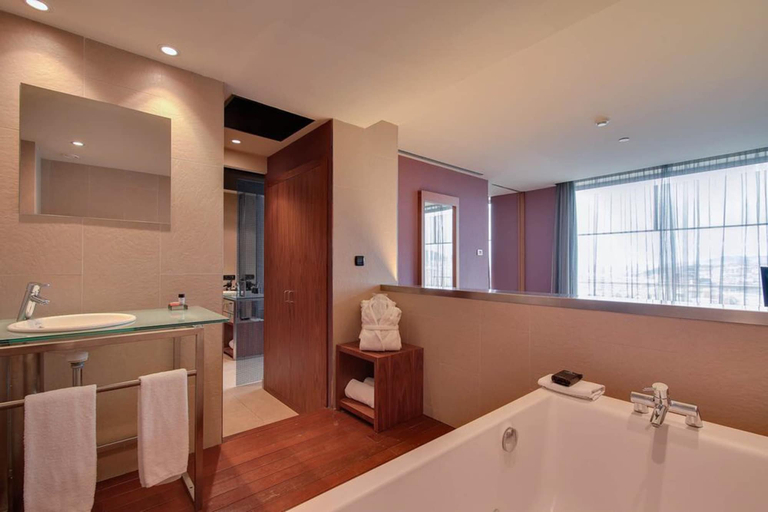 Bathroom 4, Hotel Badalona Tower, Barcelona
