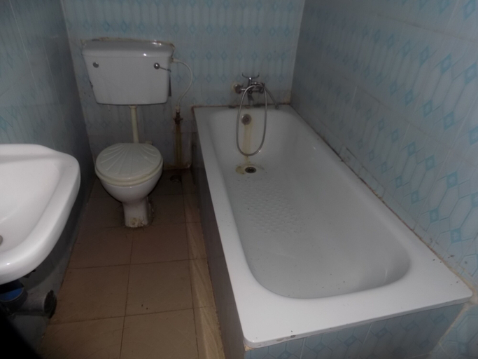Bathroom 5, Fortune Exclusive Hotel, Boluwaduro