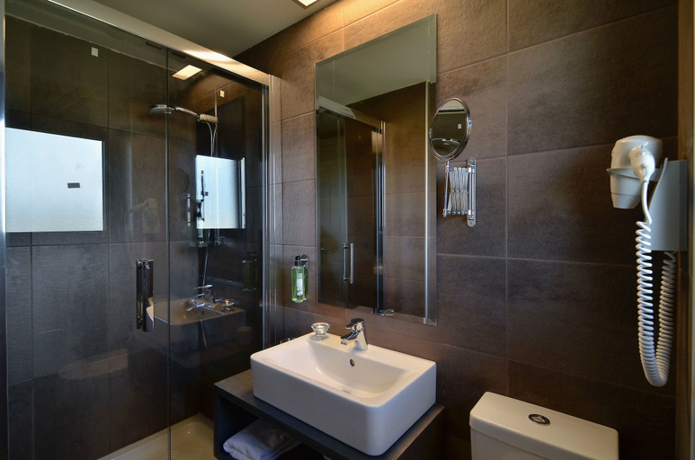 Bathroom, Ellopia Point Hotel, Epirus