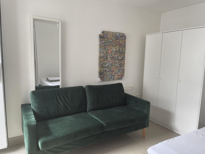 Living area 5, Immaculate 1-bed Studio in London, London