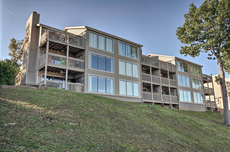 Exterior & Views 2, Pool & Lake Access! Sunset-view Gem in Osage Beach, Camden