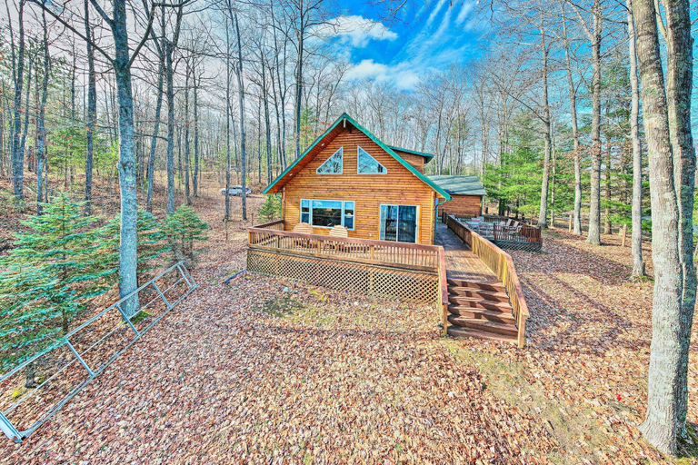 Exterior & Views 2, Secluded Lost Lake Cottage w/ Spacious Loft!, Presque Isle