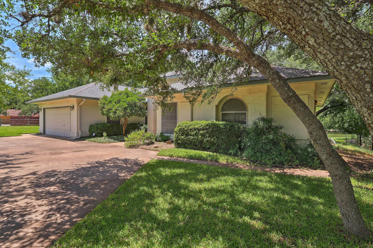 Exterior & Views 2, Round Rock Lakefront Home w/ Water Toys & Fire Pit, Williamson