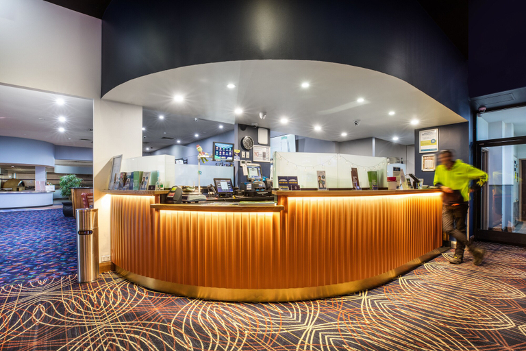 Food & Drinks 4, Nightcap at Empire Hotel, Adelaide