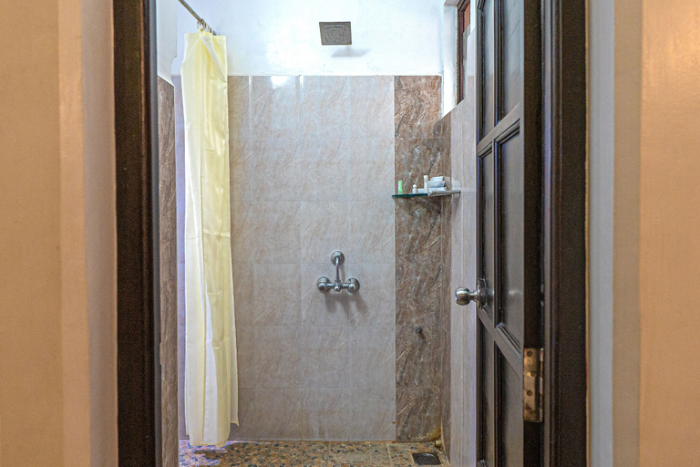 Bathroom 4, Le Chateau, Puducherry