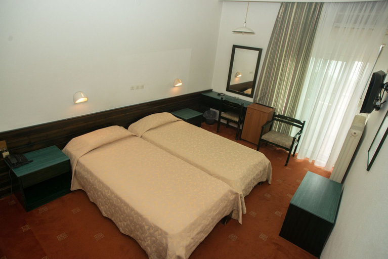 Bedroom 3, Hotel Plaza, East Macedonia and Thrace