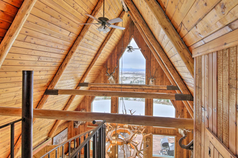 Others 5, A-frame Home w/ Breathtaking Views & Hot Tub!, Gallatin