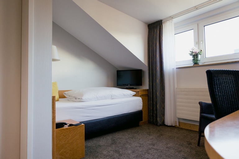 Bedroom 9