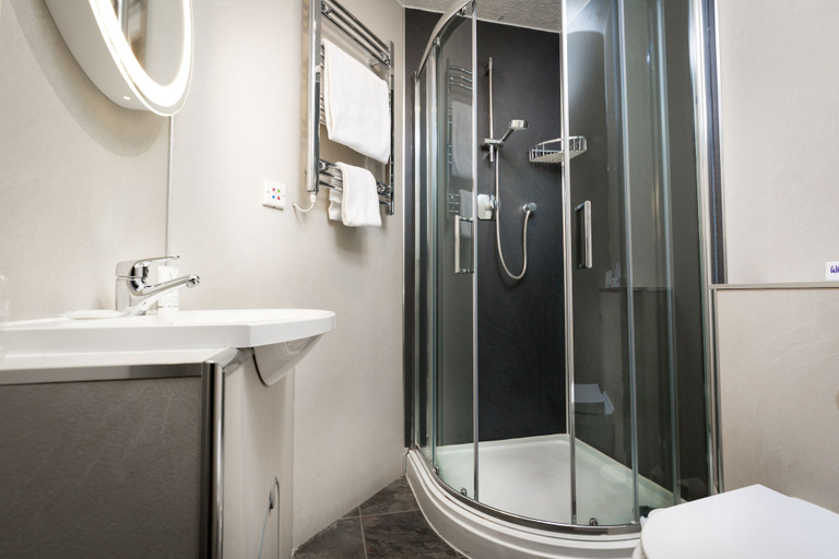 Bathroom 3, Best Western Station Hotel, Dumfries and Galloway