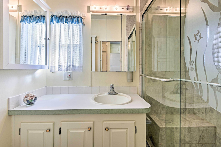 Bathroom, Bright Home: Pool Access & Screened-In Porch!, Sarasota