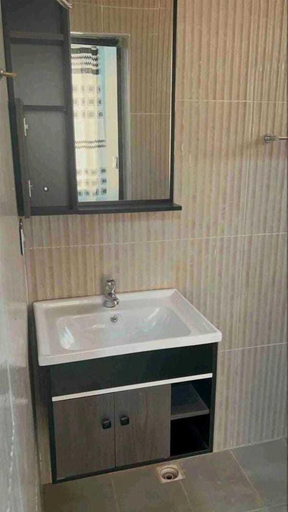 Bathroom 3, Racapa Apartments, Tema
