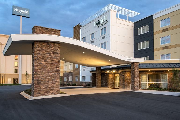 Exterior & Views 2, Fairfield Inn & Suites by Marriott Hickory, Catawba