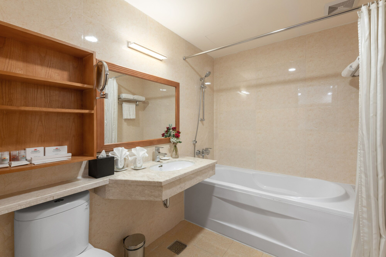 Bathroom 5, Sunflower International Village, Ngô Quyền